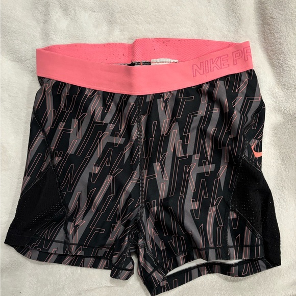 Nike pro shorts size:M - Picture 1 of 3